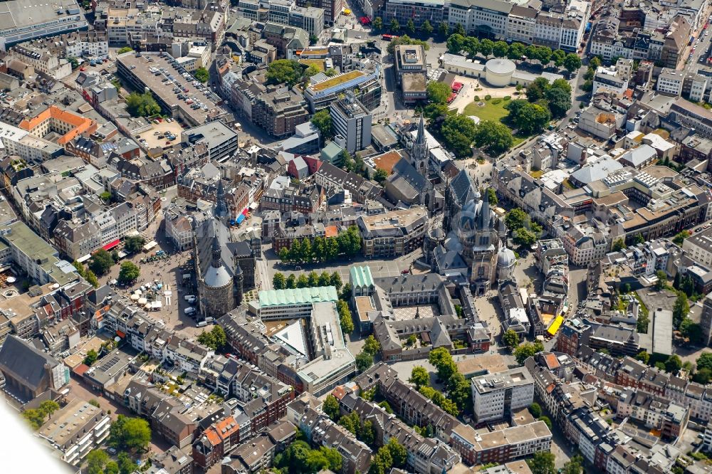 Aachen from the bird's eye view: Town hall square with cathedral in Aachen in the state North Rhine-Westphalia, Germany