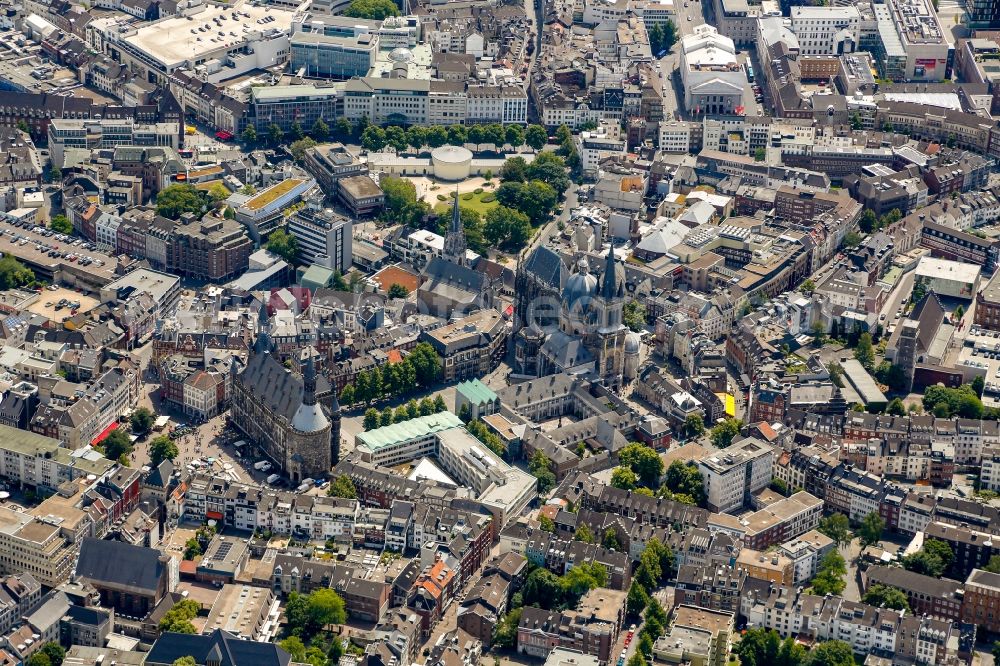 Aerial photograph Aachen - Town hall square with cathedral in Aachen in the state North Rhine-Westphalia, Germany