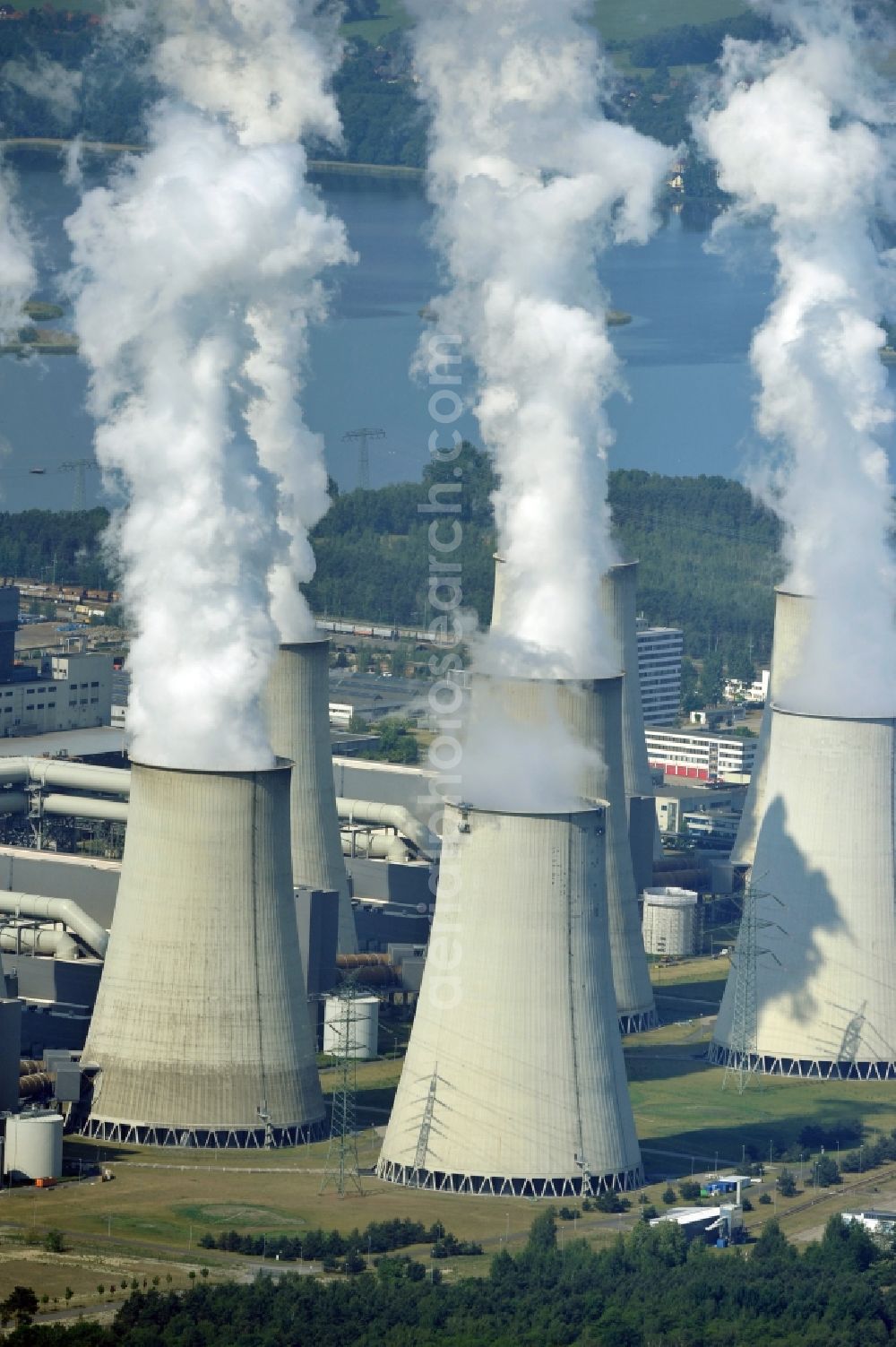 Jänschwalde from the bird's eye view: Wads of smoke of the chimneys of the power plant Jaenschwalde in the state Brandenburg