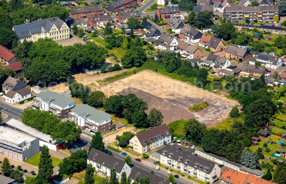 Bottrop from the bird's eye view: Dismantling of the old sports ground facilities of SV Rhenania Bottrop 1919 Horster street in Bottrop in North Rhine-Westphalia