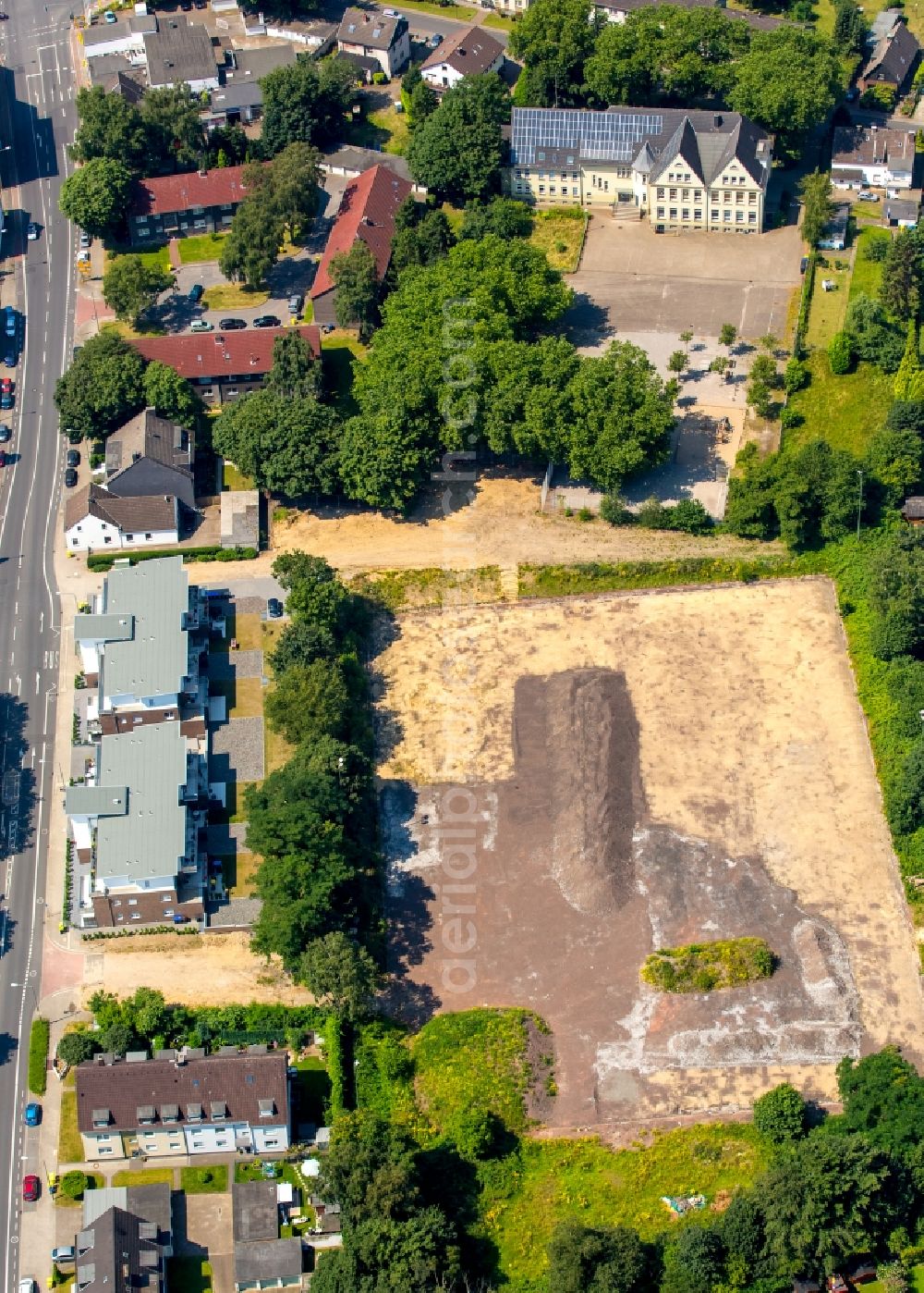 Bottrop from above - Dismantling of the old sports ground facilities of SV Rhenania Bottrop 1919 Horster street in Bottrop in North Rhine-Westphalia