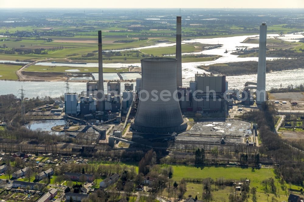 Aerial image Voerde (Niederrhein) - Dismantling work on the HKW cogeneration plant and coal-fired power plant Kraftwerk Voerde in Voerde (Niederrhein) in the state North Rhine-Westphalia, Germany