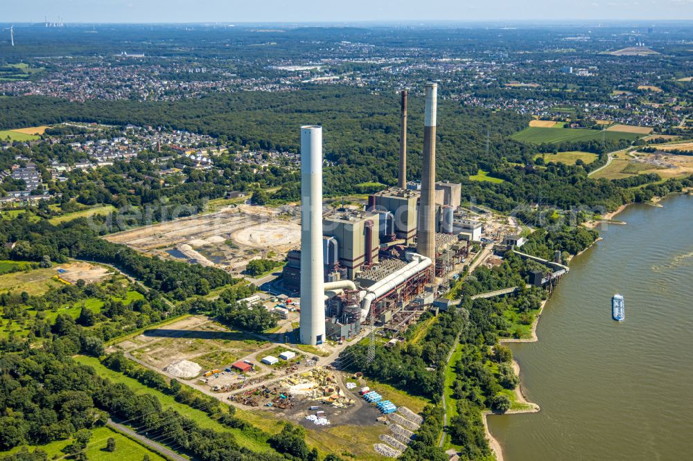 Aerial photograph Voerde (Niederrhein) - Dismantling work on the HKW cogeneration plant and coal-fired power plant Kraftwerk Voerde in Voerde (Niederrhein) in the state North Rhine-Westphalia, Germany