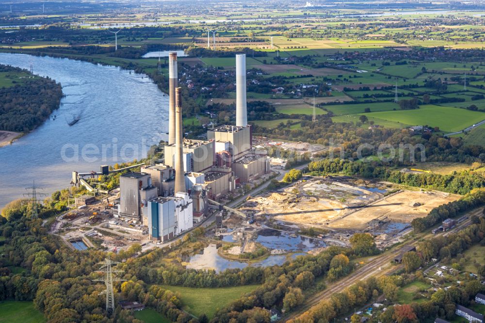 Aerial image Voerde (Niederrhein) - Dismantling work on the HKW cogeneration plant and coal-fired power plant Kraftwerk Voerde in Voerde (Niederrhein) in the state North Rhine-Westphalia, Germany