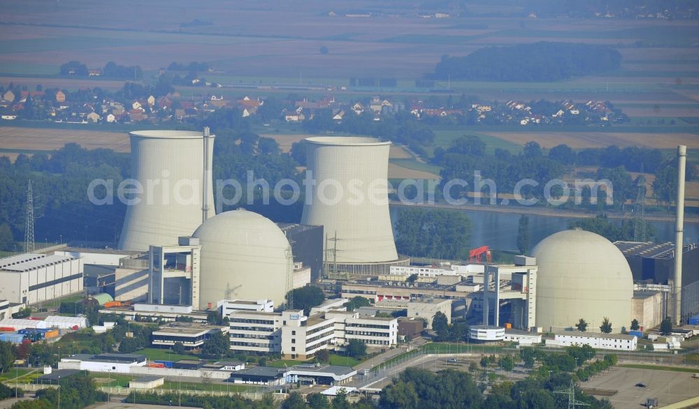 Biblis from the bird's eye view: Building remains of the reactor units and facilities of the NPP nuclear power plant of RWE Power AG in Biblis in the state Hesse