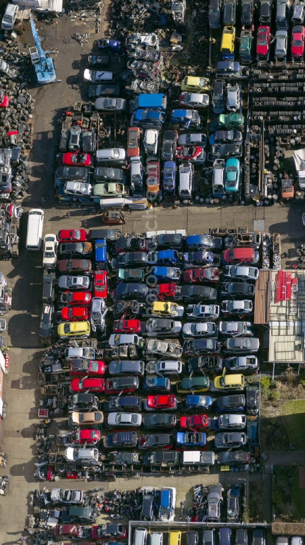 Unna from the bird's eye view: Recycled car junkyard Company Strothmann Auto Parts at Industrial Park Unna in North Rhine-Westphalia NRW