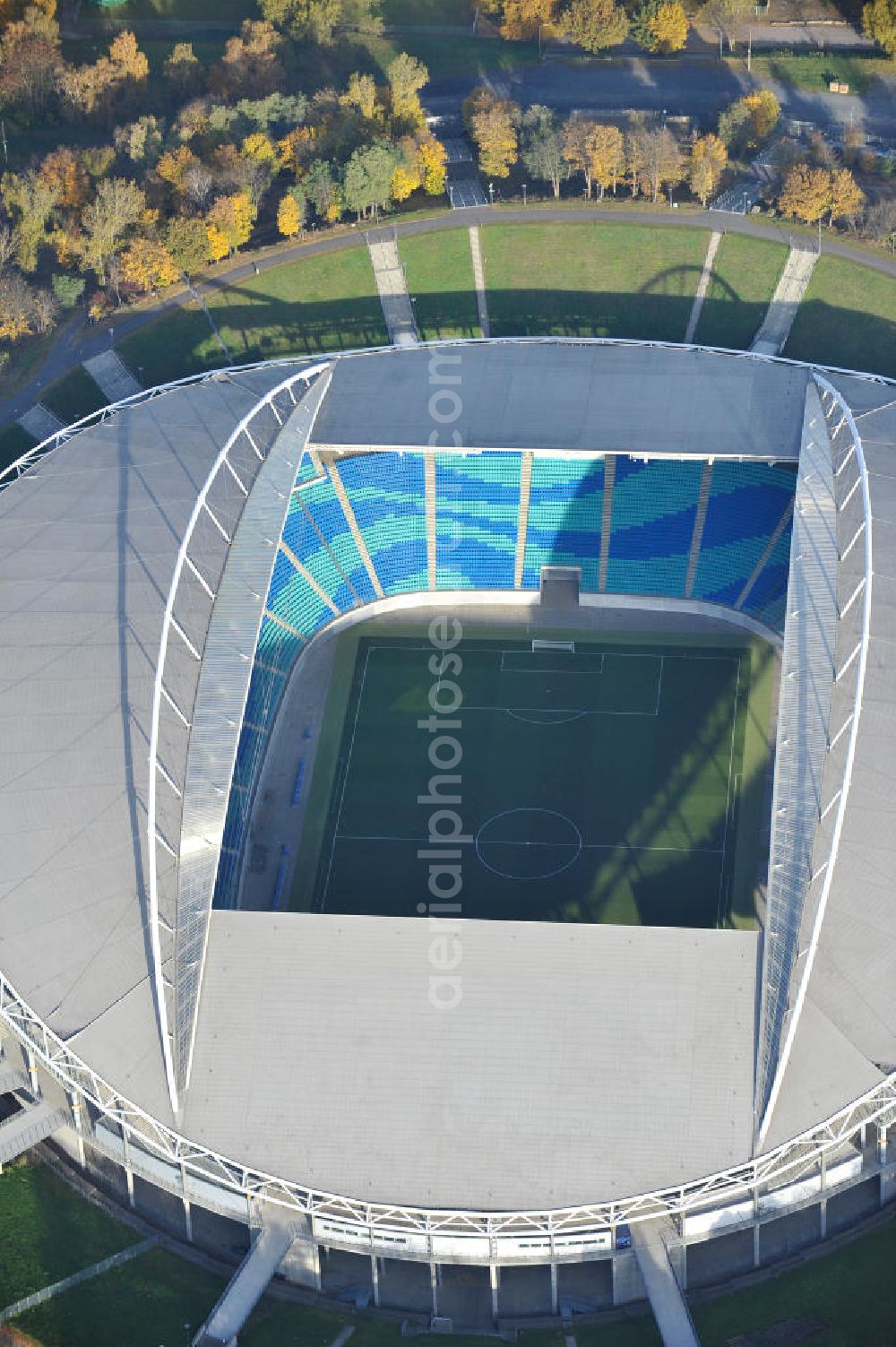 Leipzig from above - Blick auf die Red Bull Arena (vormals Zentralstadion), dem größten Stadion der sächsischen Stadt Leipzig und dem größten auf dem Gebiet der neuen Bundesländer. Das Stadion ist Teil des Leipziger Sportforums und liegt neben der neu gebauten Arena Leipzig, der Festwiese sowie weiteren (kleineren) Sportstätten und -hallen westlich der Innenstadt. Das Stadion ist die Heimstätte von RB Leipzig. View of Red Bull Arena (formerly Central Stadium), the largest stadium in the Saxon city of Leipzig and the largest in the area of the new federal states.