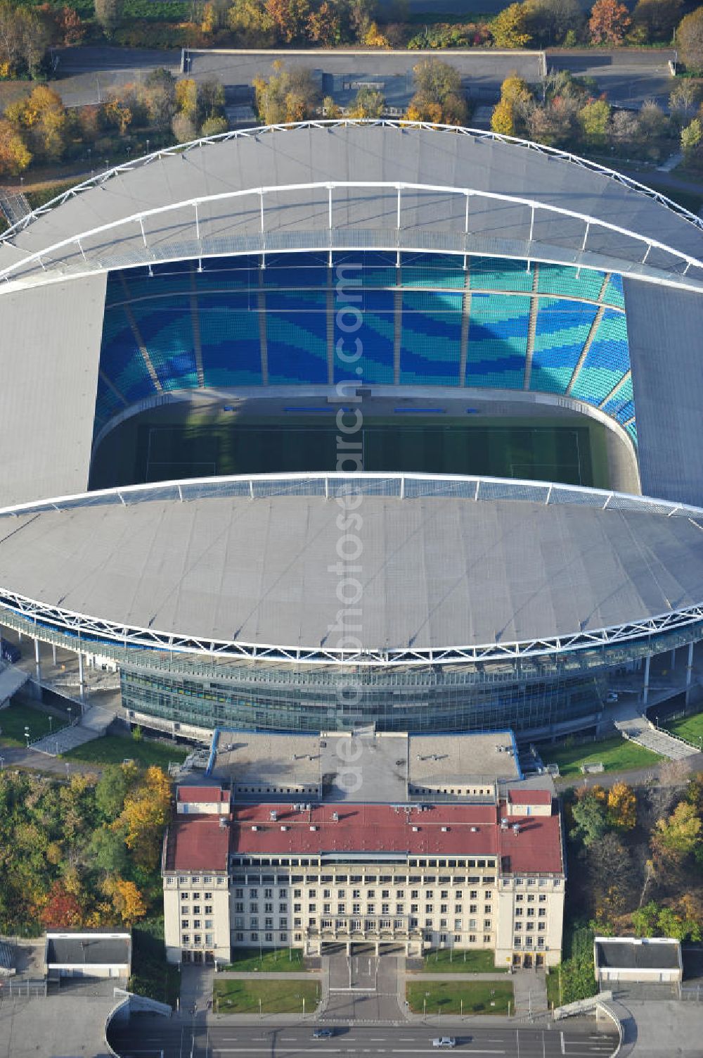 Leipzig from above - Blick auf die Red Bull Arena (vormals Zentralstadion), dem größten Stadion der sächsischen Stadt Leipzig und dem größten auf dem Gebiet der neuen Bundesländer. Das Stadion ist Teil des Leipziger Sportforums und liegt neben der neu gebauten Arena Leipzig, der Festwiese sowie weiteren (kleineren) Sportstätten und -hallen westlich der Innenstadt. Das Stadion ist die Heimstätte von RB Leipzig. View of Red Bull Arena (formerly Central Stadium), the largest stadium in the Saxon city of Leipzig and the largest in the area of the new federal states.