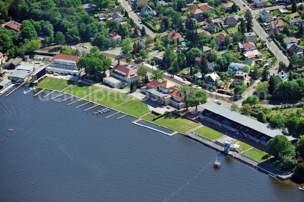 Aerial image Berlin Grünau - Regattastrecke / Regattabahn auf dem Langen See in Berlin-Grünau. Sie war Austragungsort der Ruder- und Kanuwettbewerbe der Olympischen Spiele 1936. Regatta course at the lake Langer See in Berlin-Gruenau. For the 1936 Summer Olympics, the city hosted the canoeing and rowing events at the regatta course.