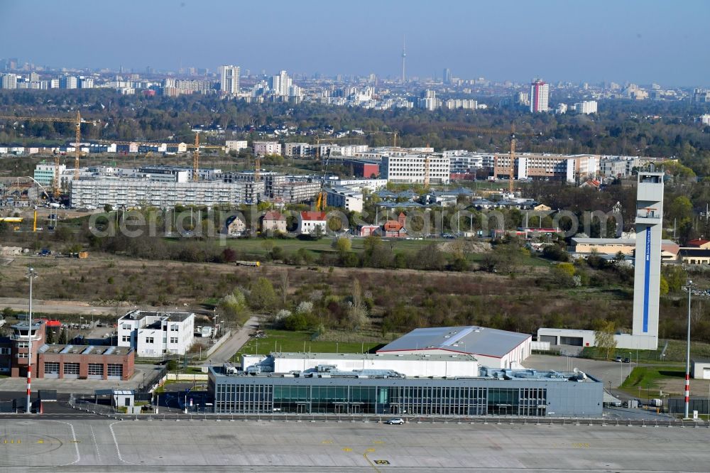 Schönefeld from above - Grounds of the airport Regierungsflughafen - Empfangsgebaeude in Protokollbereich on Flughafen BER in Schoenefeld in the state Brandenburg, Germany