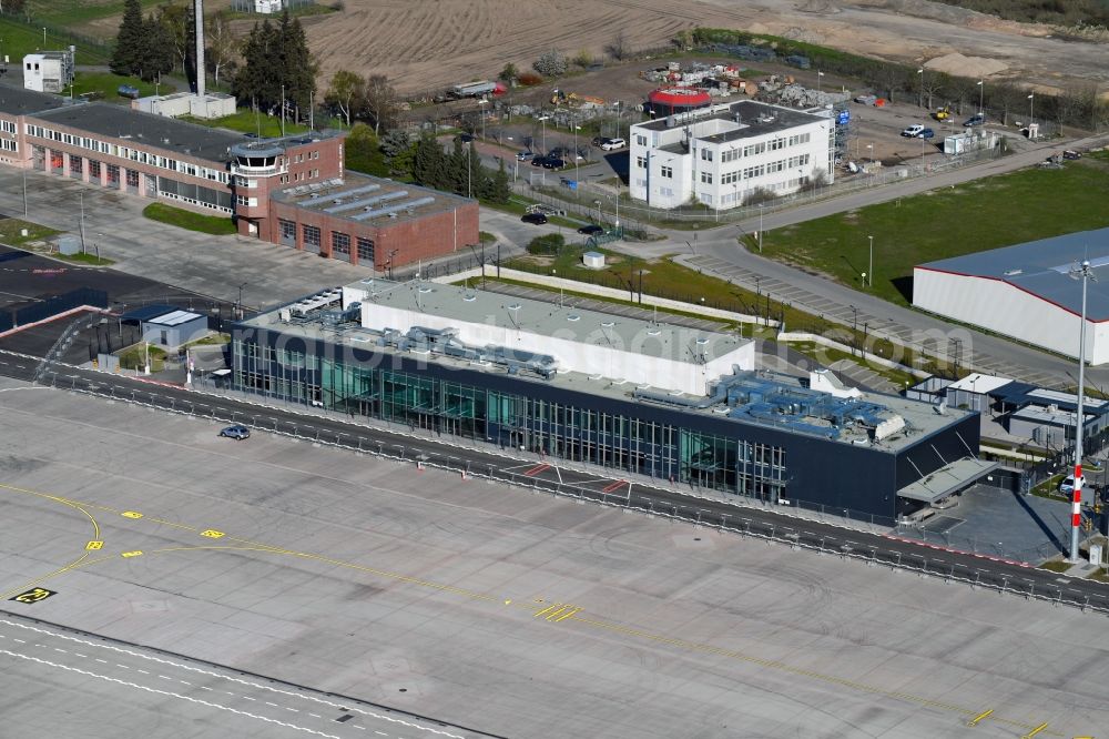 Aerial photograph Schönefeld - Grounds of the airport Regierungsflughafen - Empfangsgebaeude in Protokollbereich on Flughafen BER in Schoenefeld in the state Brandenburg, Germany