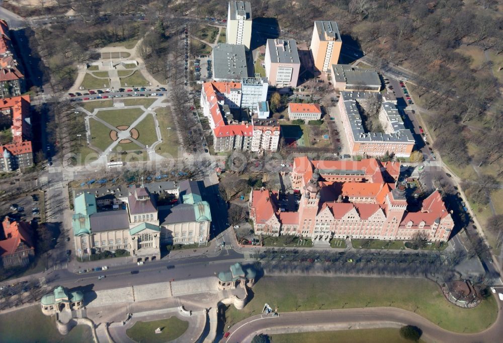 Stettin from above - View the finished in 1912. Government Building, a purpose-built in Low German Renaissance castle-like brick building with tower. Today the house is used for government functions. To the left, the National Museum of Szczecin in Poland