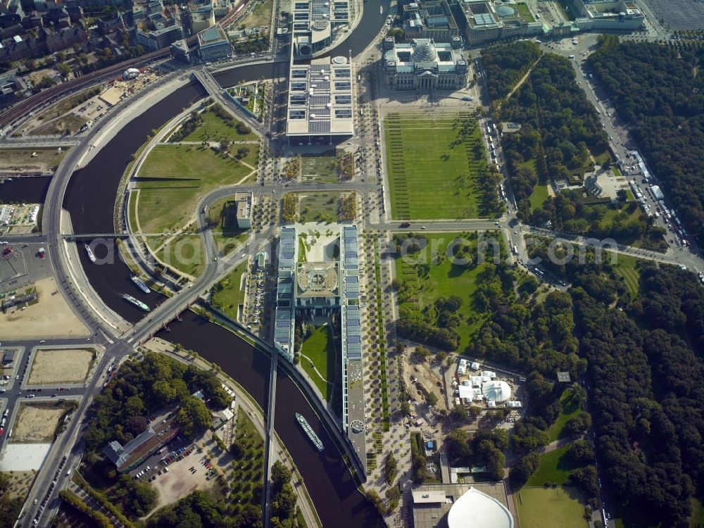 Berlin from the bird's eye view: View of the government district in Berlin