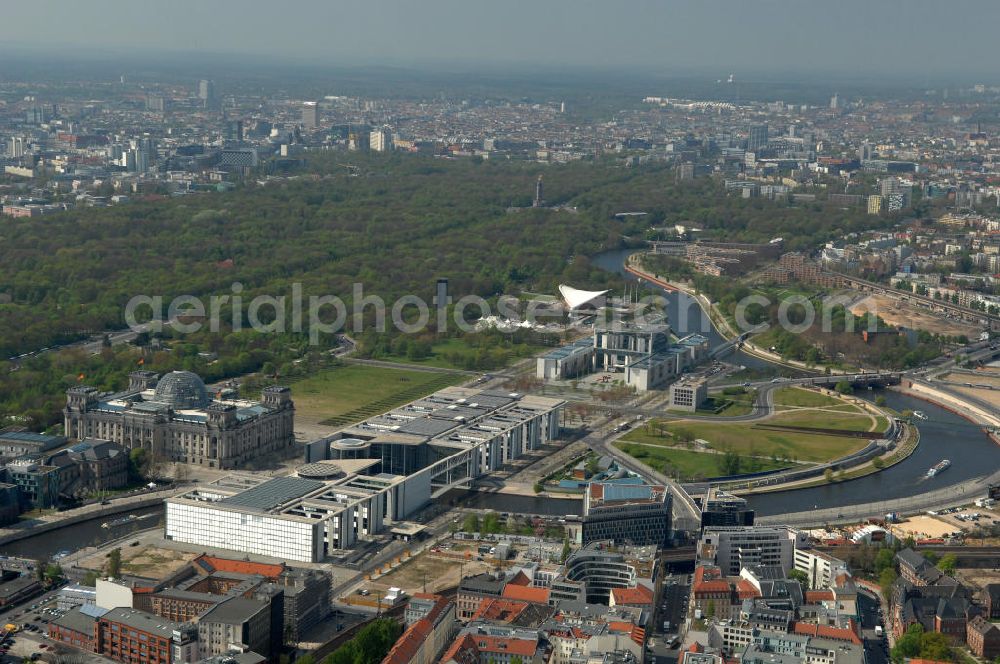 Berlin from the bird's eye view: View of the government district in Berlin