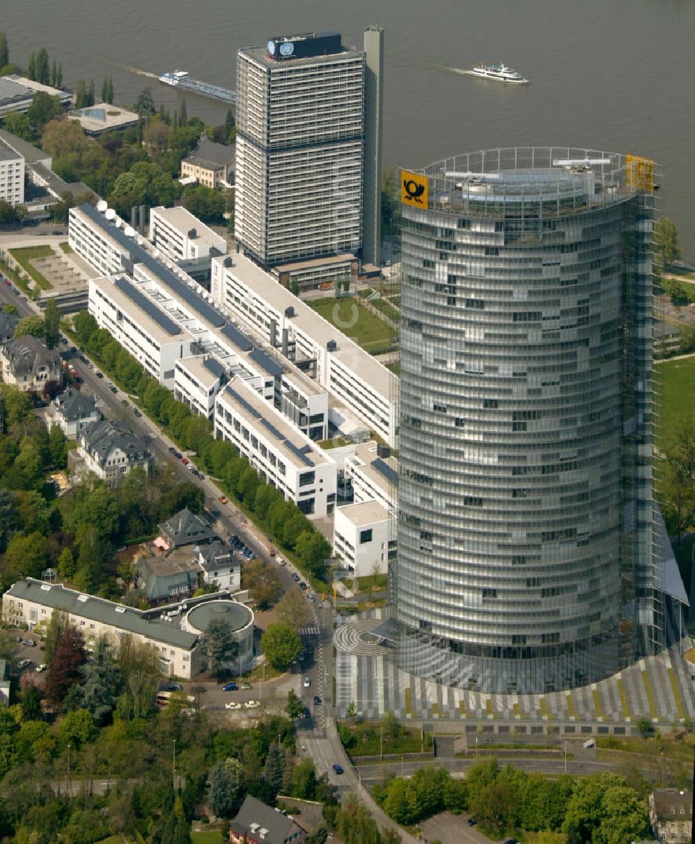 Bonn from the bird's eye view: Blick auf die T-com-Zentrale auch der Lange Eugen genannt im Regierungsviertel von Bonn.