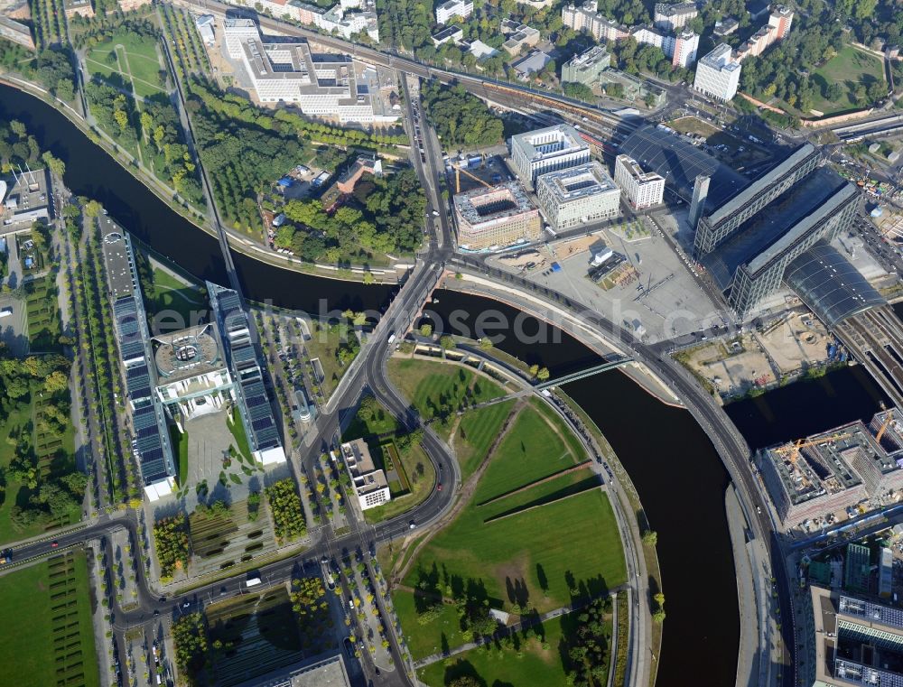 Aerial photograph Berlin Moabit - Government district with the Federal Chancellery along the Spree in Berlin Tiergarten