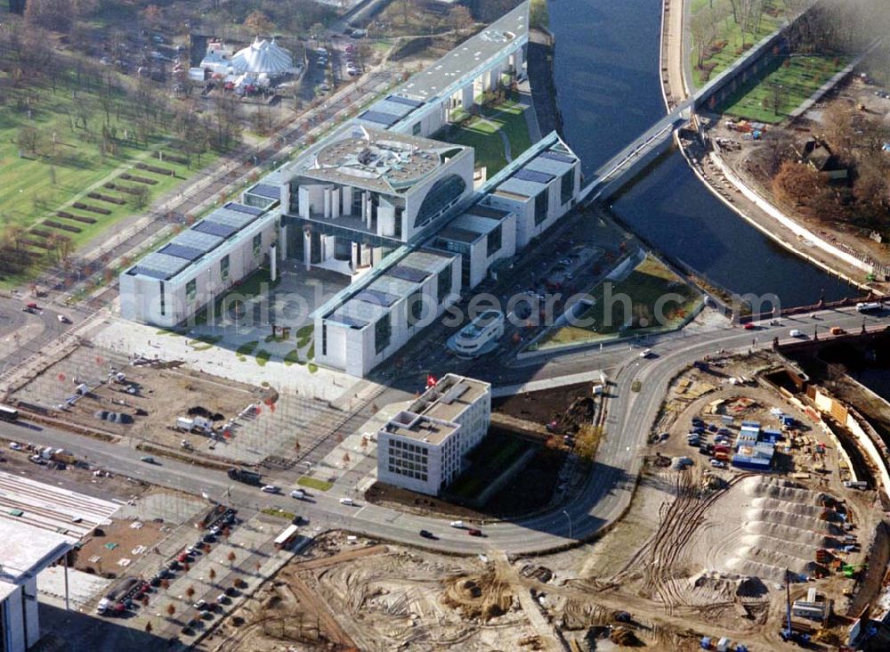 Berlin - Tiergarten from above - Regierungsviertel, Bundeskanzleramt, Schweizer Botschaft