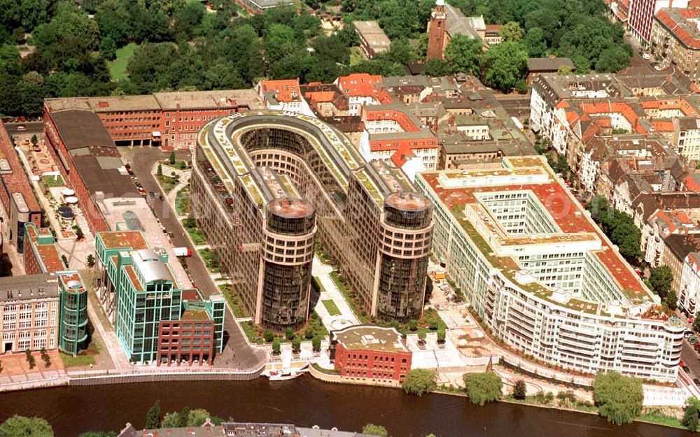 Aerial photograph Berlin - Regierungsviertel am Spreebogen in Berlin Tiergarten 06.1995