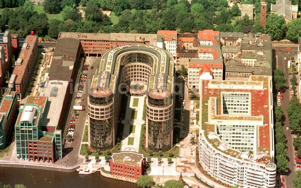 Berlin from above - Regierungsviertel am Spreebogen in Berlin Tiergarten 06.1995