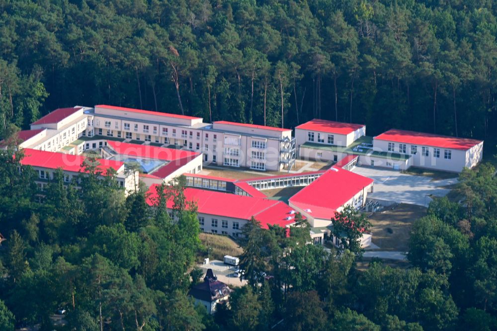 Strausberg from the bird's eye view: Rehabilitation center of the Rehaklinik aftercare clinic on the bypass road at the corner of Amselweg in Strausberg in the federal state of Brandenburg, Germany