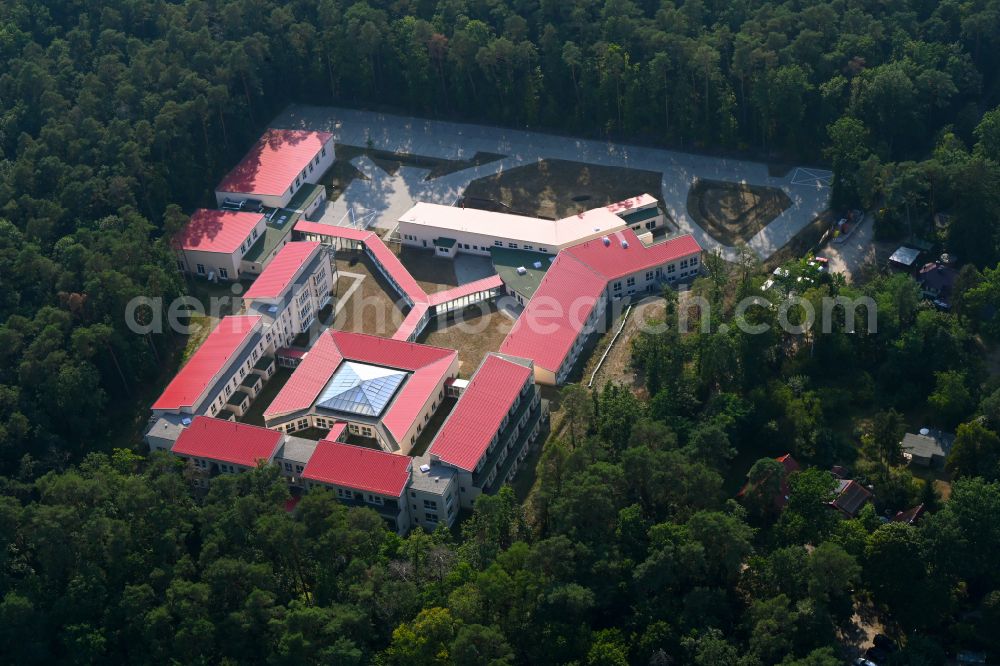 Aerial photograph Strausberg - Rehabilitation center of the Rehaklinik aftercare clinic on the bypass road at the corner of Amselweg in Strausberg in the federal state of Brandenburg, Germany