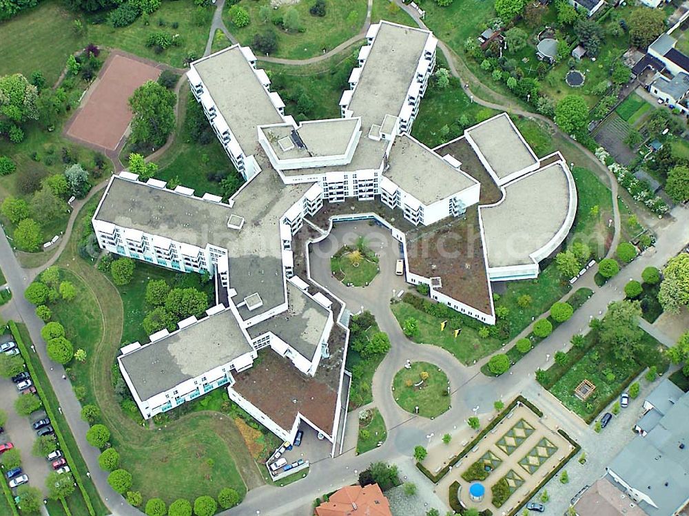 Schönebeck from the bird's eye view: Blick auf die Rehaklinik in Schönebeck Waldburg-Zeil Kliniken Rehabilitationsklinik Bad Salzelmen Badepark 5 39218 Schönebeck (Elbe) Sachsen-Anhalt Telefon: 03928 / 718-0