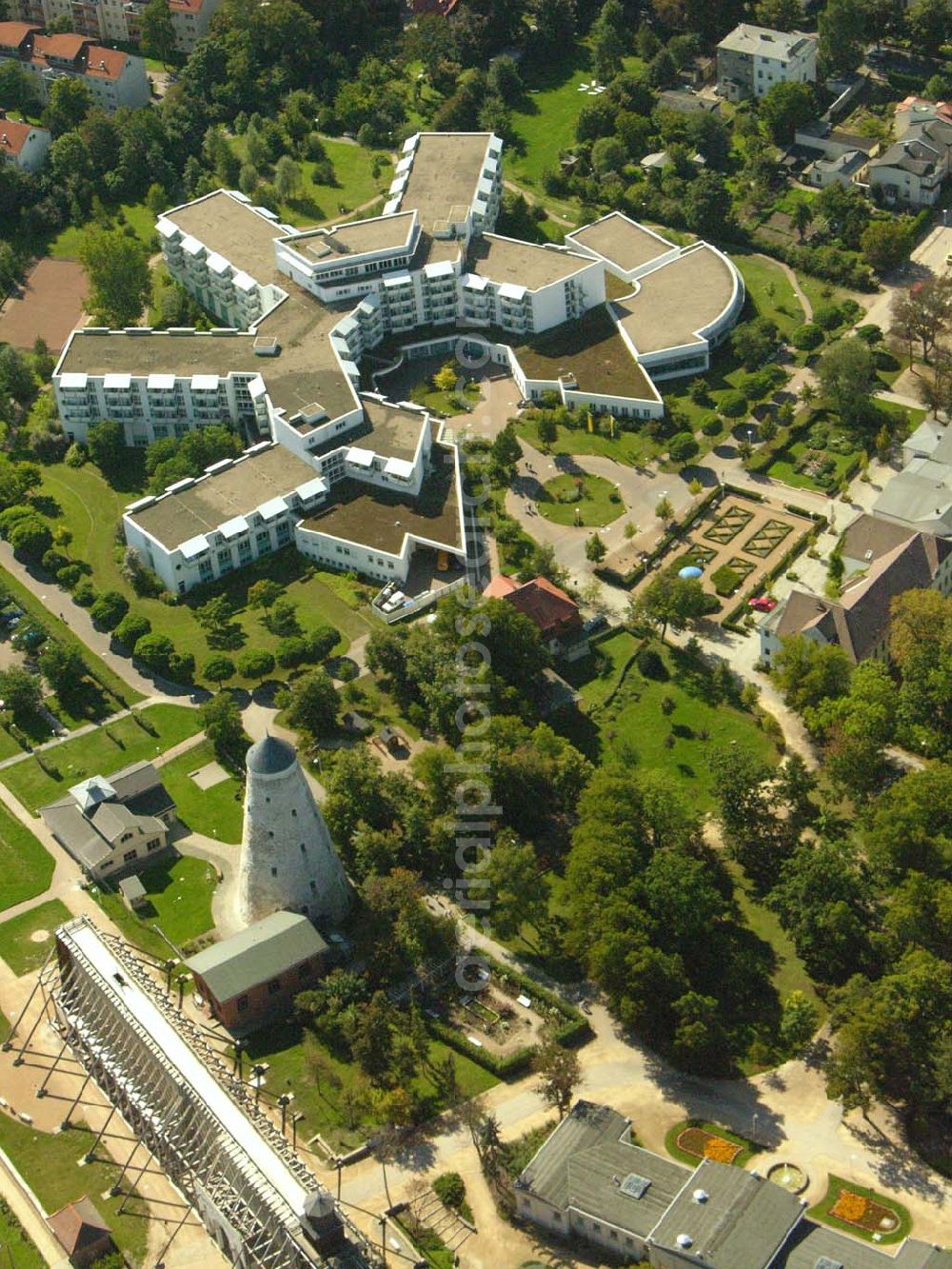 Schönebeck from above - Blick auf die Rehaklinik in Schönebeck, (Betreiber: Waldburg-Zeil Kliniken Rehabilitationsklinik Bad Salzelmen), Badepark 5,39218 Schönebeck (Elbe),Sachsen-Anhalt,Telefon: 03928 / 718-0