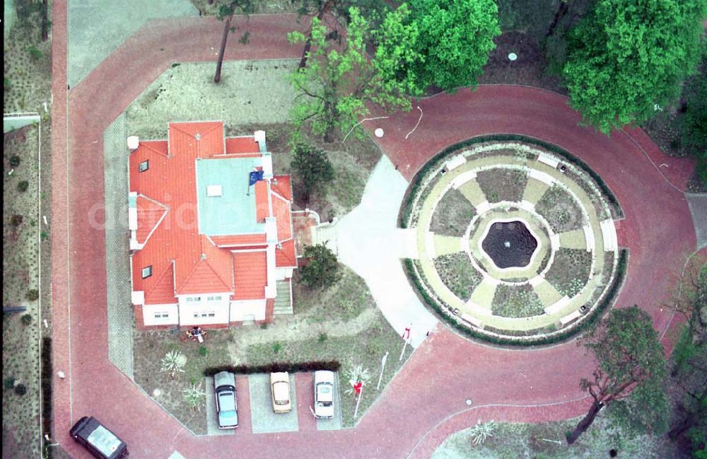 Aerial image Dahlewitz - Hoppegarten - Rehaklinik in Dahlwitz - Hoppegarten (MEDIAN - Klinikverbund).10.04.1995