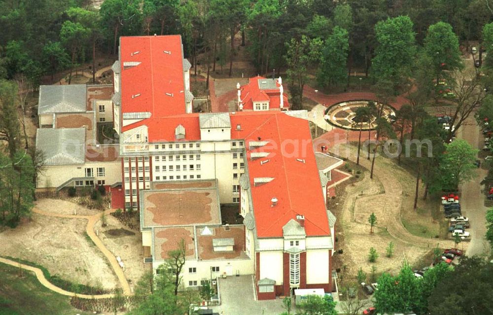 Aerial photograph Dahlewitz - Hoppegarten - Rehaklinik in Dahlwitz - Hoppegarten (MEDIAN - Klinikverbund).10.04.1995