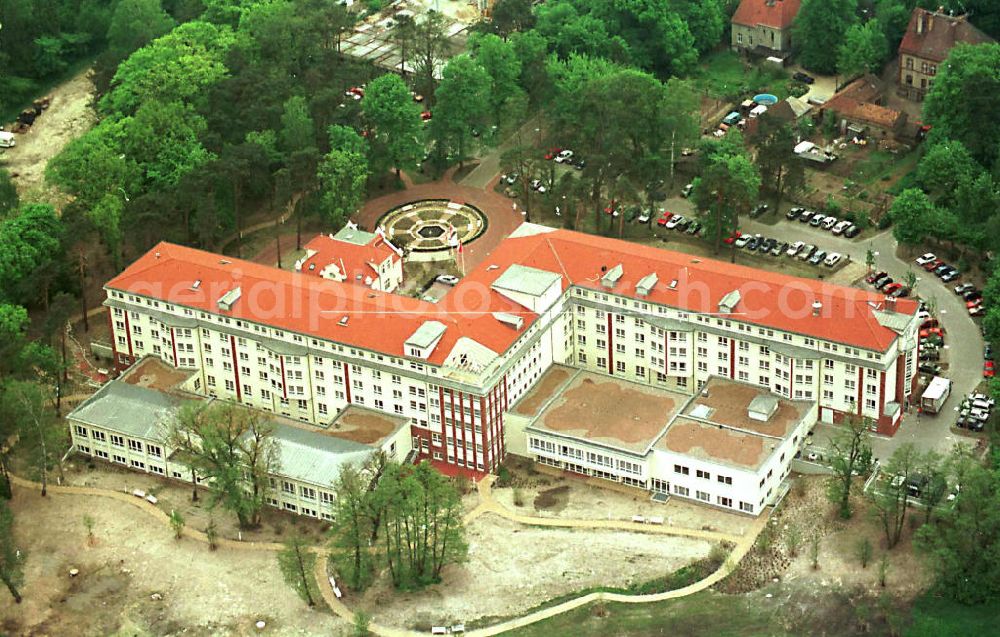 Dahlewitz - Hoppegarten from above - Rehaklinik in Dahlwitz - Hoppegarten (MEDIAN - Klinikverbund).10.04.1995