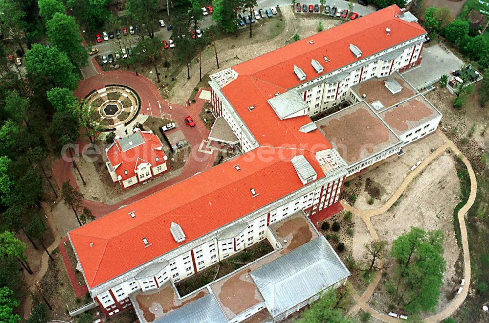 Aerial photograph Dahlewitz - Hoppegarten - Rehaklinik in Dahlwitz - Hoppegarten (MEDIAN - Klinikverbund).10.04.1995