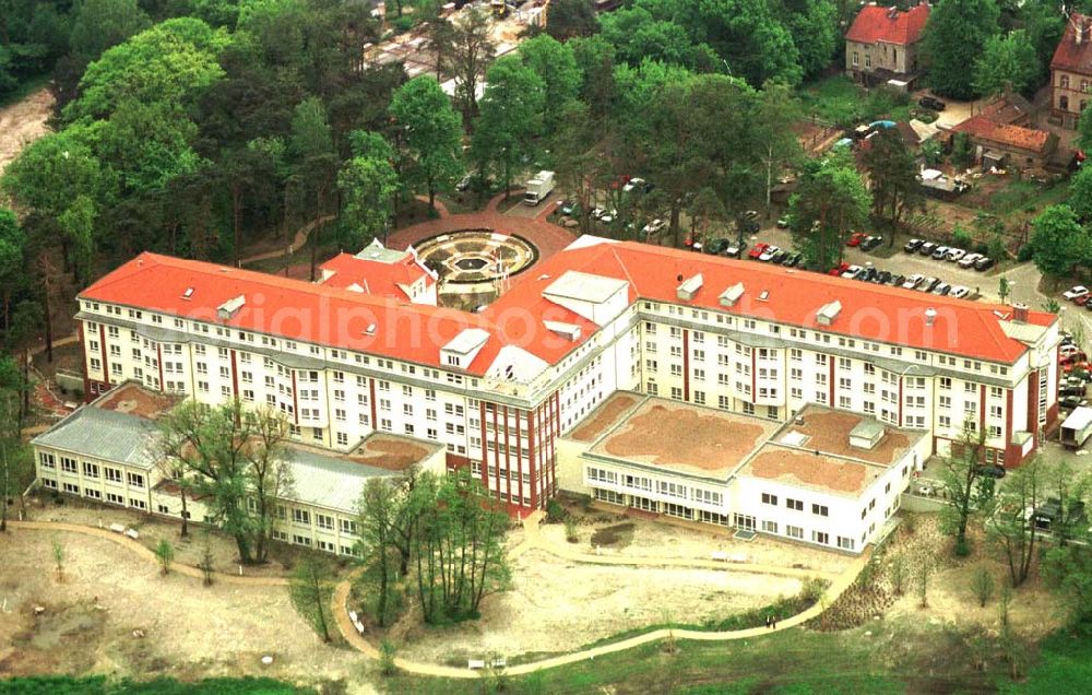 Aerial image Dahlewitz - Hoppegarten - Rehaklinik in Dahlwitz - Hoppegarten (MEDIAN - Klinikverbund).10.04.1995