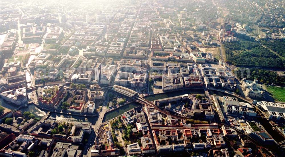 Aerial image Berlin - Reichstag, Museumsinsel, Büro und Geschäftshaus in Berlin - Mitte, Reinhardstr / Ecke Albrechtstraße Ein Projekt der Kilian Projektmanagement, Fasanenstr. 69, 10719 Berlin, Fax: 030 8855062