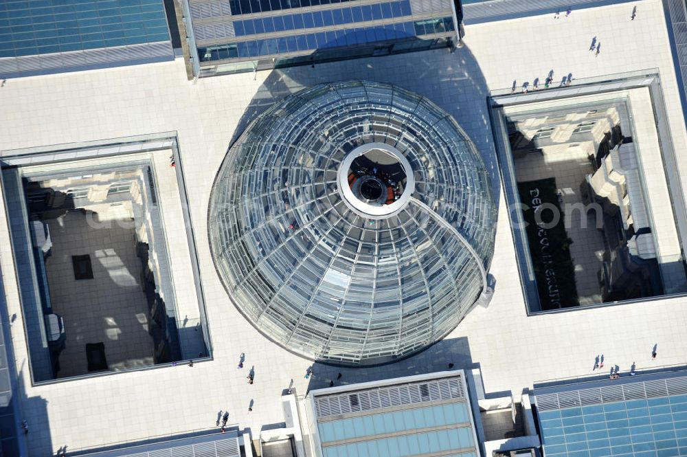 Berlin from above - Blick auf die Reichstagskuppel und das Dach des Reichstages im Regierungsviertel des Berliner Tiergarten. View of the Reichstag in Berlin's government district of Tiergarten.