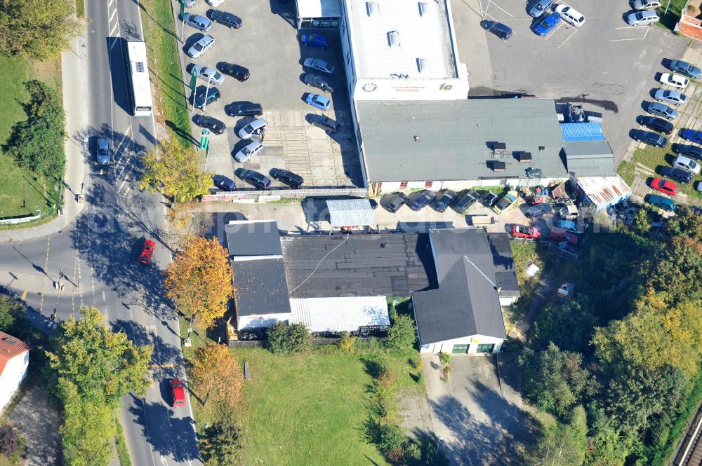 Bernau from the bird's eye view: Blick auf die Reifen- und KFZ - Werkstatt an der Zepernicker Chausse in 16321 Bernau. Automobile tires - workshop at Zepernicker Chausse in 16321 Bernau.