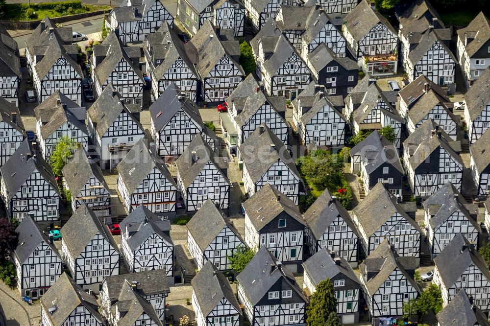 Freudenberg from the bird's eye view: Series of historically true original half-timbered houses in the center of Freudenberg in the state of North Rhine-Westphalia