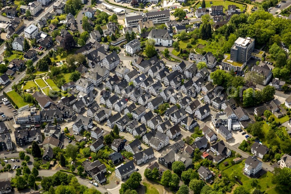 Aerial photograph Freudenberg - Series of historically true original half-timbered houses in the center of Freudenberg in the state of North Rhine-Westphalia