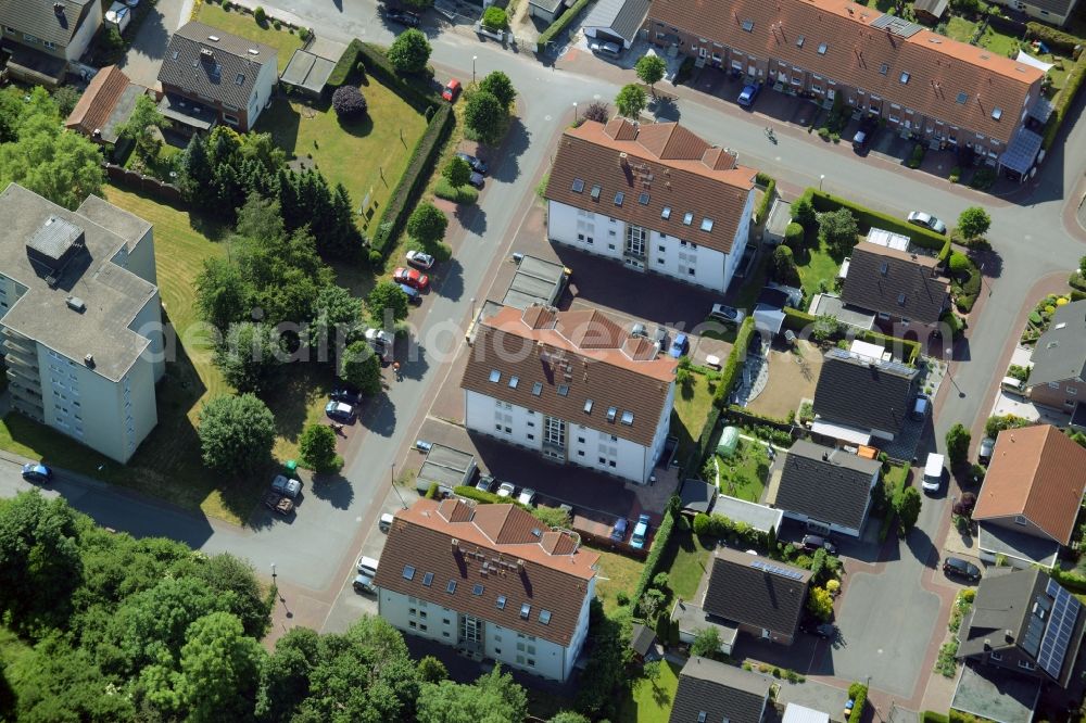 Bönen from above - Terraced house of MARKUS GEROLD ENTERPRISE GROUP Im Hasenwinkel in Boenen in the state North Rhine-Westphalia