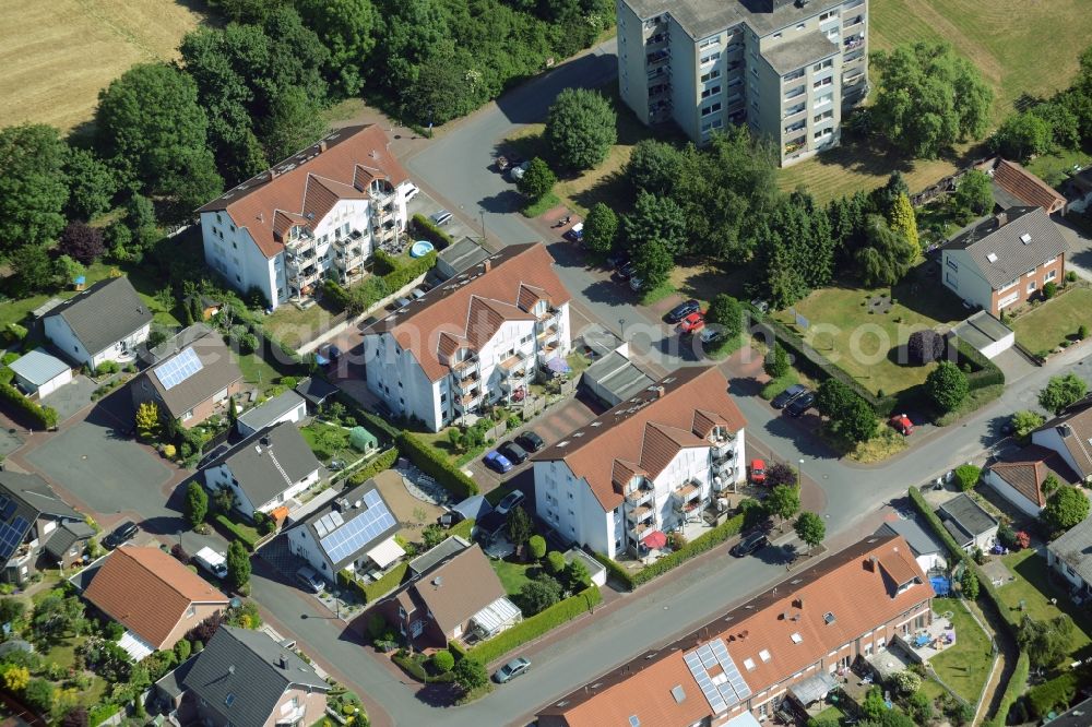 Bönen from above - Terraced house of MARKUS GEROLD ENTERPRISE GROUP Im Hasenwinkel in Boenen in the state North Rhine-Westphalia