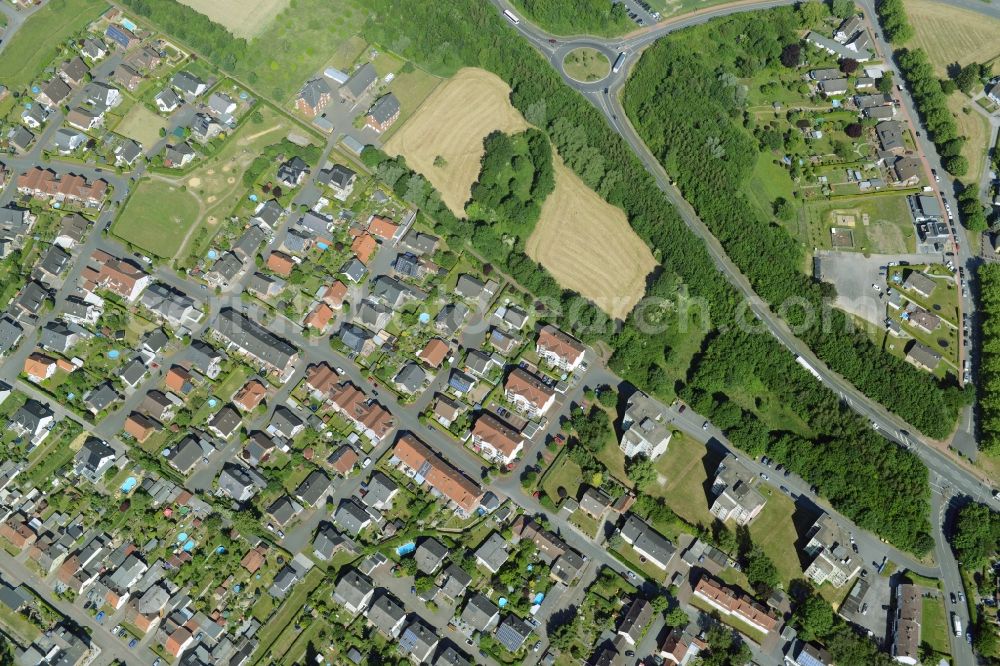 Aerial photograph Bönen - Terraced house of MARKUS GEROLD ENTERPRISE GROUP Im Hasenwinkel in Boenen in the state North Rhine-Westphalia