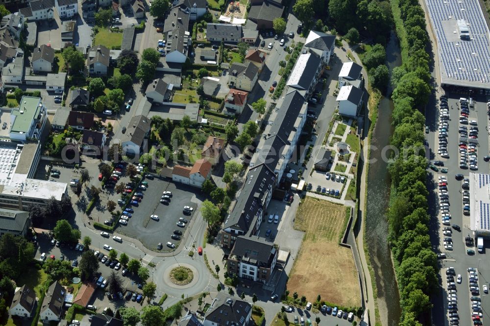 Aerial image Menden (Sauerland) - Terraced house of MARKUS GEROLD ENTERPRISE GROUP Am Hoenneufer in Menden (Sauerland) in the state North Rhine-Westphalia