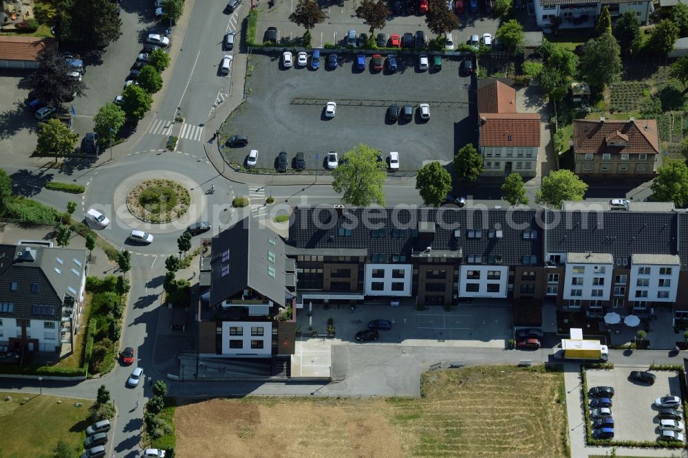 Aerial image Menden (Sauerland) - Terraced house of MARKUS GEROLD ENTERPRISE GROUP Am Hoenneufer in Menden (Sauerland) in the state North Rhine-Westphalia