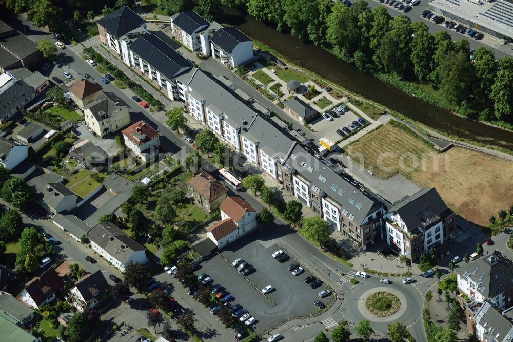 Aerial photograph Menden (Sauerland) - Terraced house of MARKUS GEROLD ENTERPRISE GROUP Am Hoenneufer in Menden (Sauerland) in the state North Rhine-Westphalia