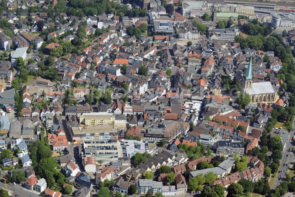 Unna from above - Terraced house of MARKUS GEROLD ENTERPRISE GROUP on Hertingerstrasse in Unna in the state North Rhine-Westphalia