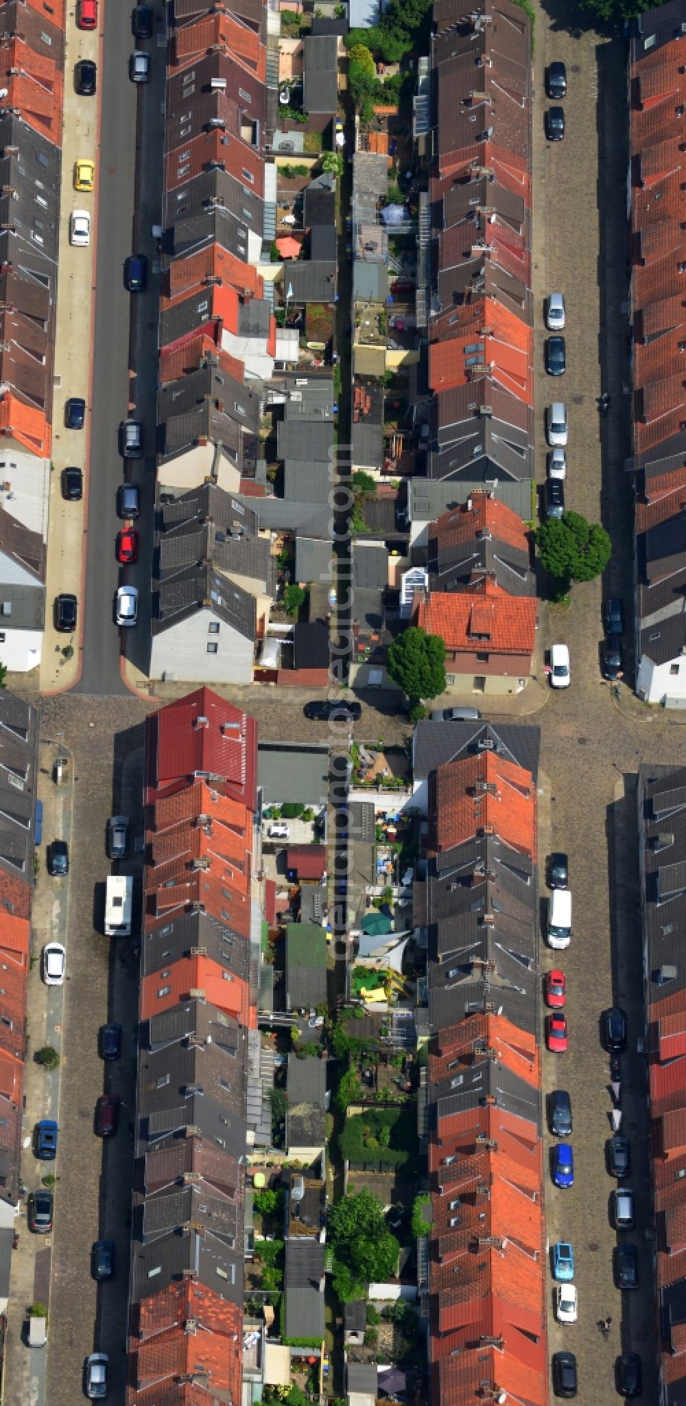 Bremen from above - Townhouse-colony in a residential street in the Westend district of Bremen