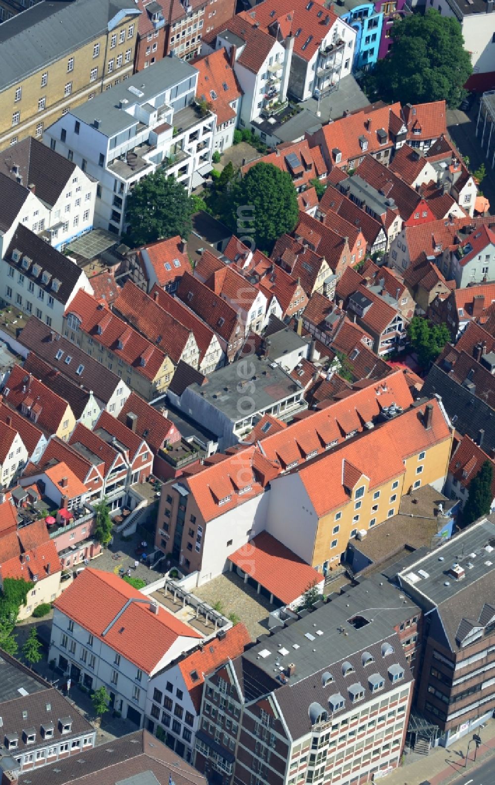 Bremen from the bird's eye view: Townhouse-colony in a residential area Schnoor Quarter in the Old City of Bremen