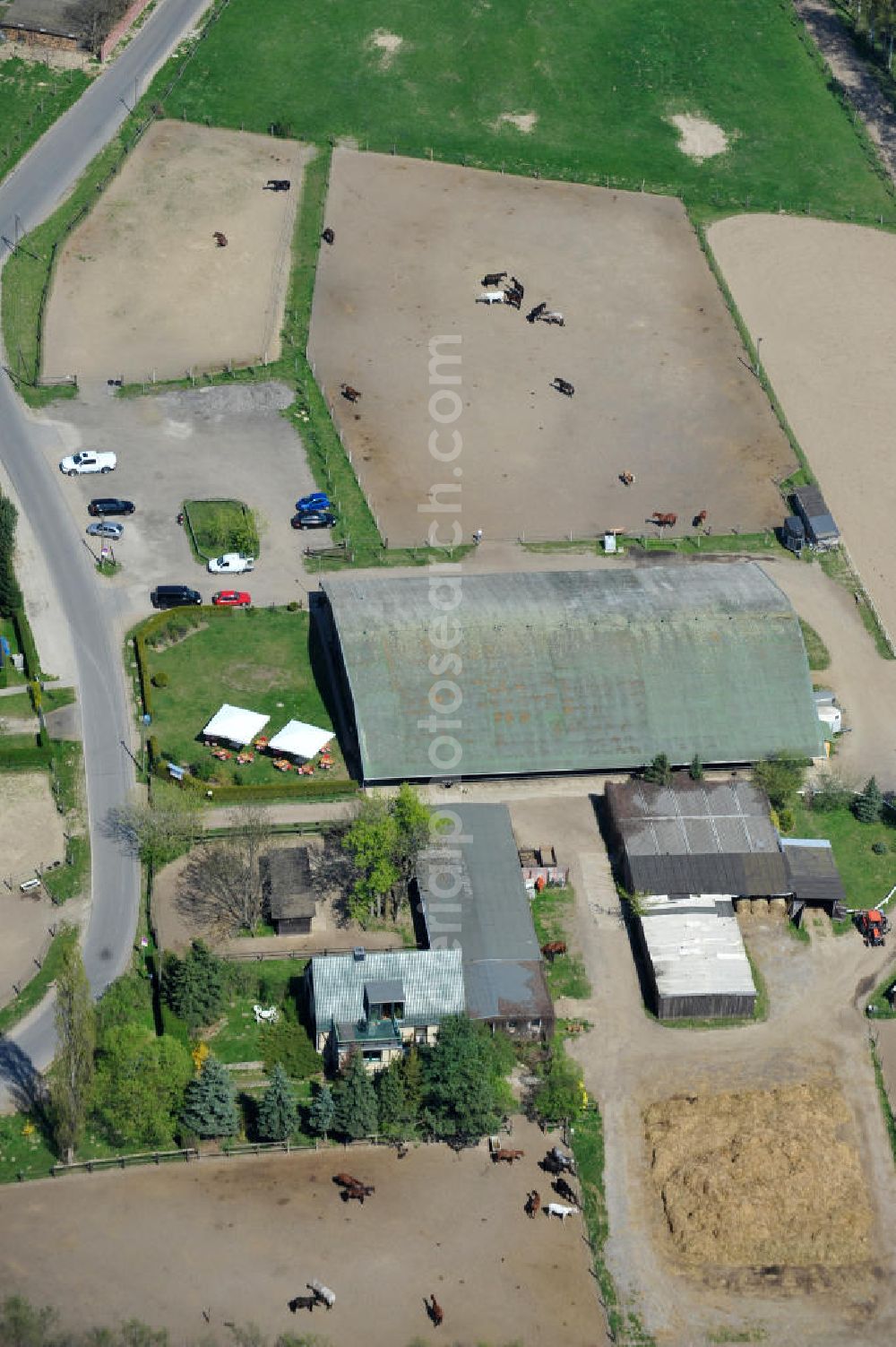 Mehrow from above - Blick auf das Gelände der Reitschule Am Walde in 16356 Mehrow. View of the grounds of the riding school in Mehrow.