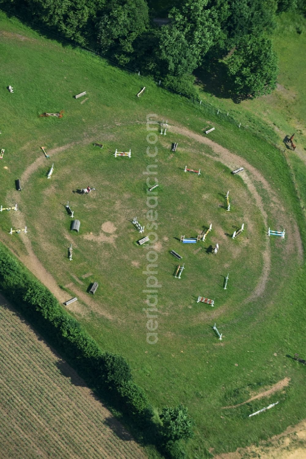 Aerial photograph Lohbarbek - Equestrian training ground and tournament training gallery in Lohbarbek in the state Schleswig-Holstein