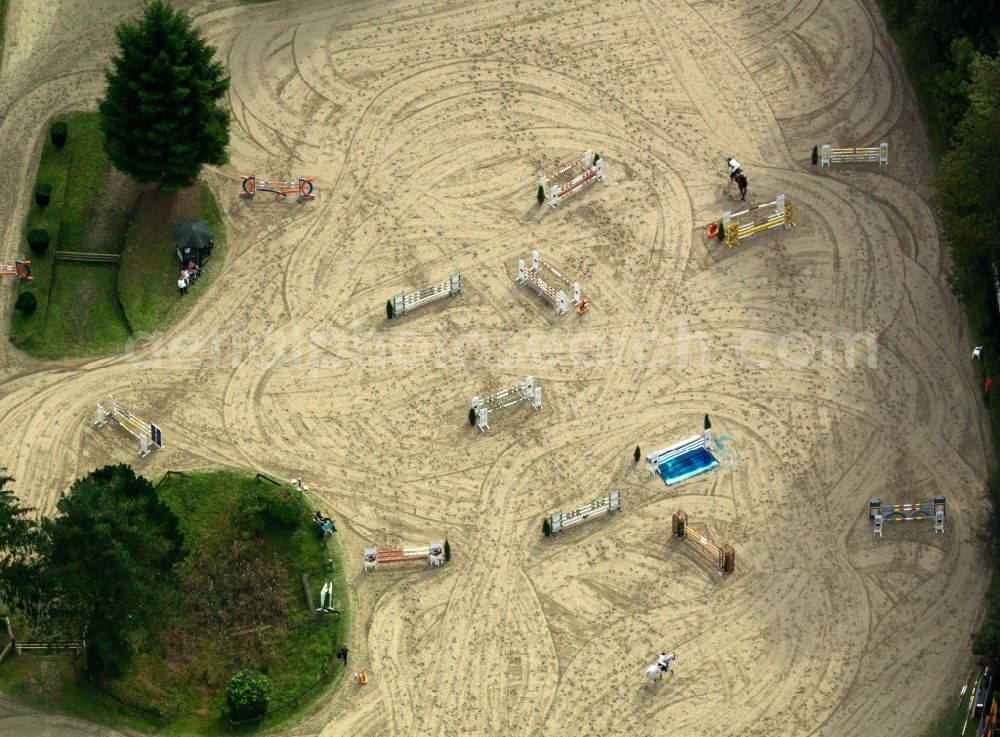 Aerial image Neuwied - Equitation facilities in the Oberbieber part of Neuwied in the state of Rhineland-Palatinate. The facilities of the equestrian compound and stables of the Equestrian association Neuwied e.V. include a sand square with obstacles