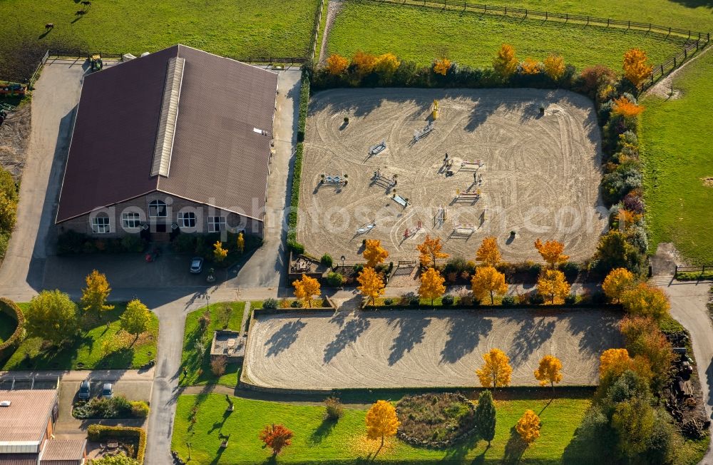 Aerial photograph Essen - Building of stables Gestuet Rahmmanshof in the district Kupferdreh in Essen in the state North Rhine-Westphalia, Germany